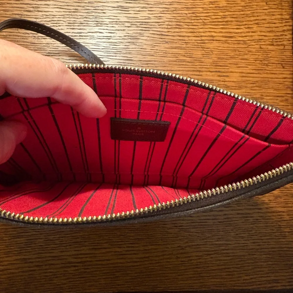 Louis Vuitton  Wristlet Clutch - Picture 7 of 8